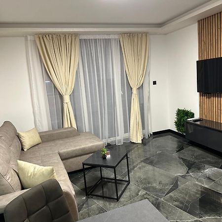 Ka Apartment Luxury 1 Kazanlŭk Buitenkant foto